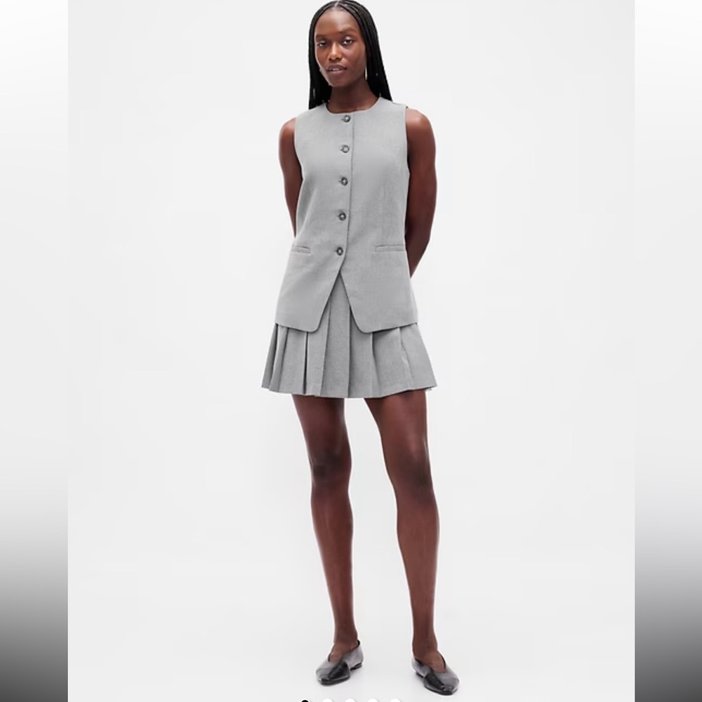 Gap gray pleated mini skort small tall